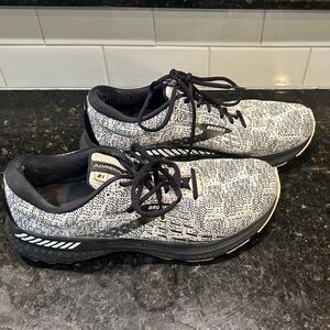 Men’s Brooks ADRENALINE 21 Athletic Sneakers 10.5